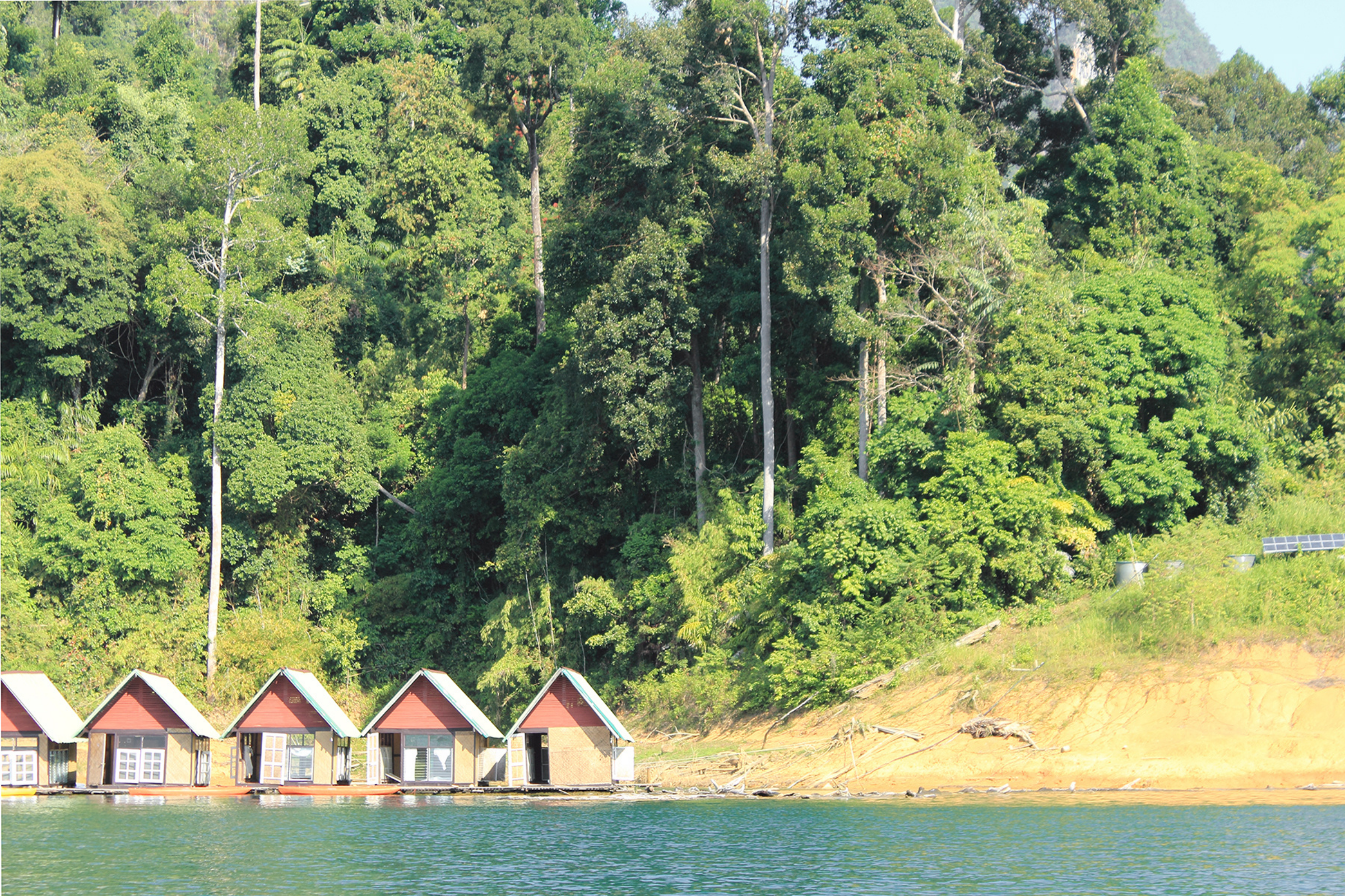 cheow larn lake, surat thani (4).webp